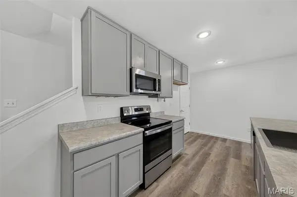 108 Tiber WAY, St Charles, MO 63301