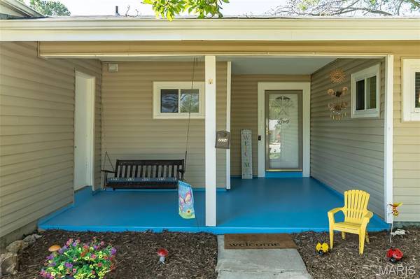 7104 Fernbrook DR, St Louis, MO 63123