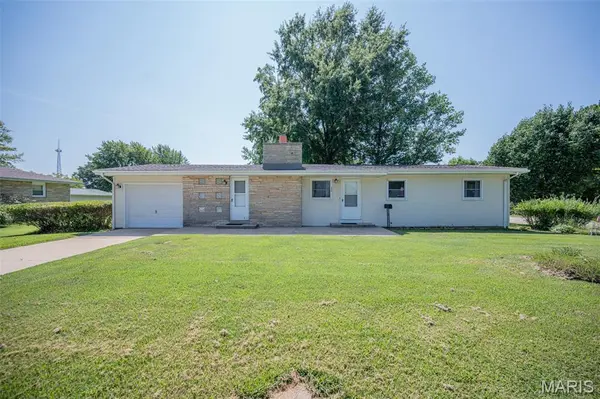 609 Elm AVE, Bland, MO 65014