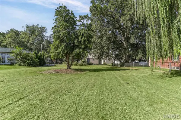 204 Marilyn DR, O'fallon, IL 62269