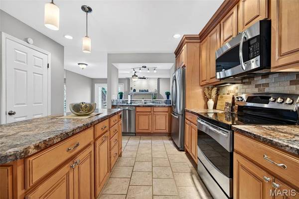 3034 Autumn Lakes CT, Maryland Heights, MO 63043
