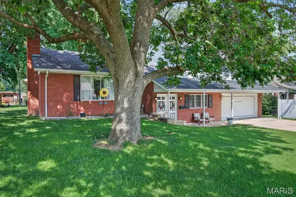 461 S Grand ST, Nashville, IL 62263