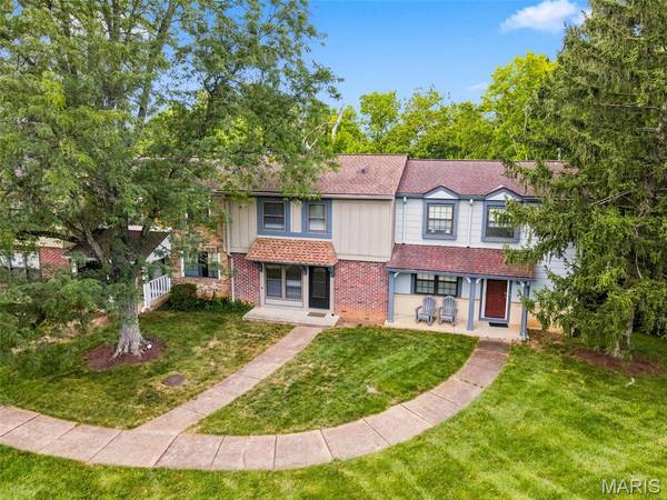 13322 Hiddendale LN, Ballwin, MO 63021