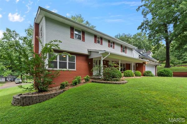 1930 Oak Hills ST, Cape Girardeau, MO 63701