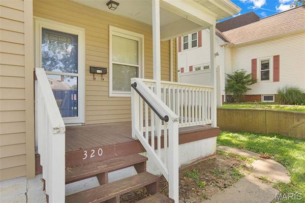 320 S Kansas ST, Edwardsville, IL 62025