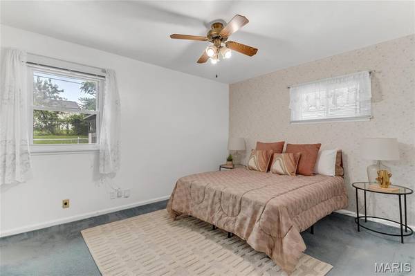 4359 Mohegan DR, Affton, MO 63123