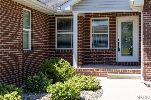 1254 Jamaica DR, Edwardsville, IL 62025