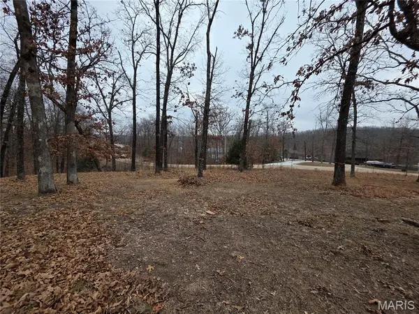 7074 Lake Point DR, Perryville, MO 63775