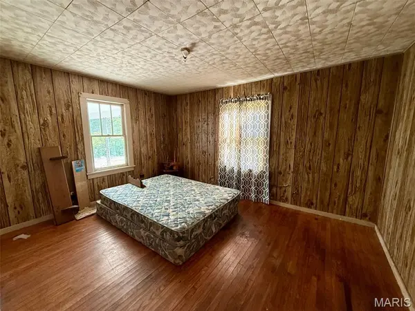 35327 State Highway 51, Marble Hill, MO 63764