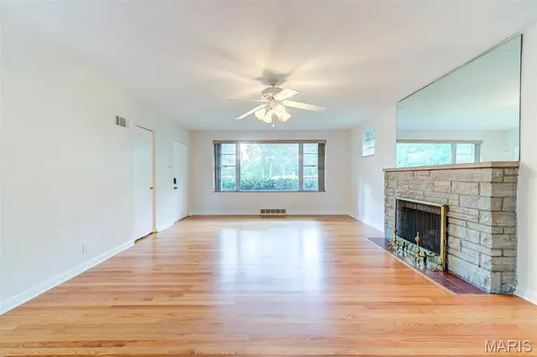 7425 Raleigh DR, St Louis, MO 63123