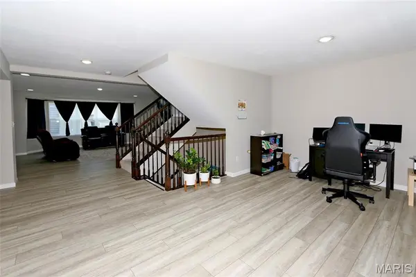 713 Palisades DR, St Charles, MO 63301