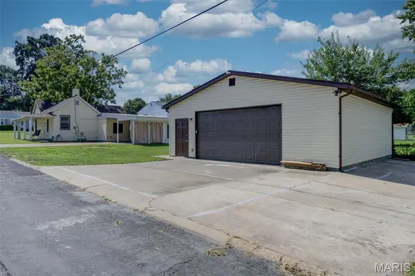 180 Harrison ST, Florissant, MO 63031