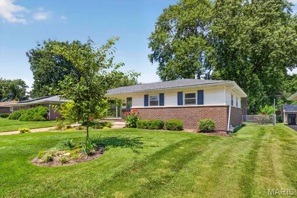 43 Dale Allen DR, Belleville, IL 62226