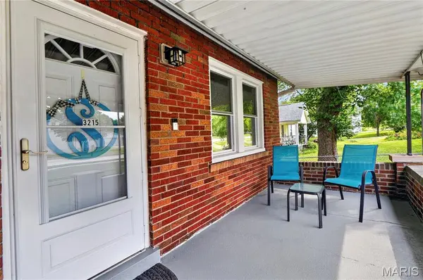 3215 Fee Fee RD, Bridgeton, MO 63044
