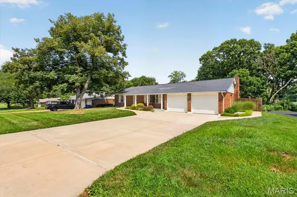 306 Portwind PL, Ballwin, MO 63021