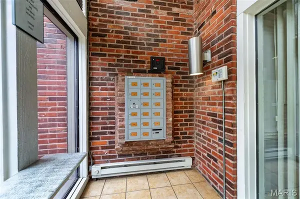 539 Coeur De Royale DR #307, Creve Coeur, MO 63141