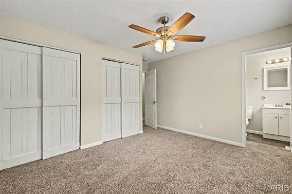 11748 Vizcuya CT, Florissant, MO 63033