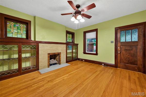 5417 Grace AVE, St Louis, MO 63116