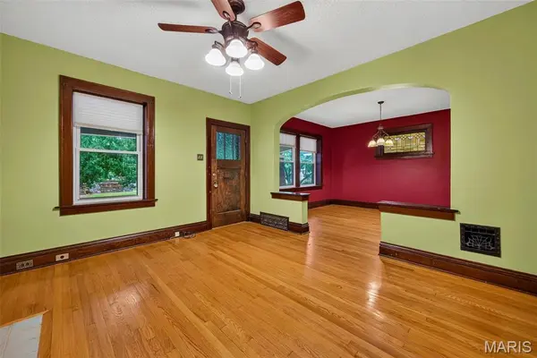 5417 Grace AVE, St Louis, MO 63116