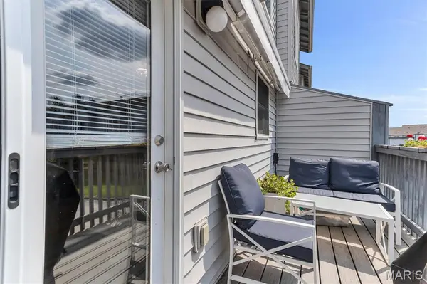4006 Sherman Park DR, St Charles, MO 63303