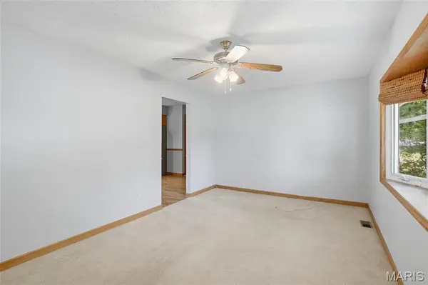 102 Irene DR, St Jacob, IL 62281