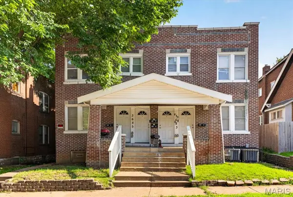 3683 Montana ST, St Louis, MO 63116