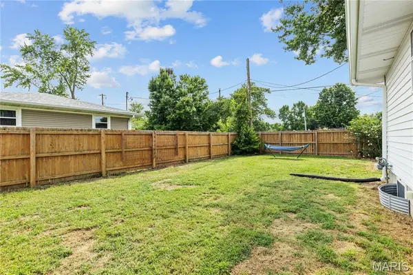 1205 Cypress DR, O'fallon, MO 63366