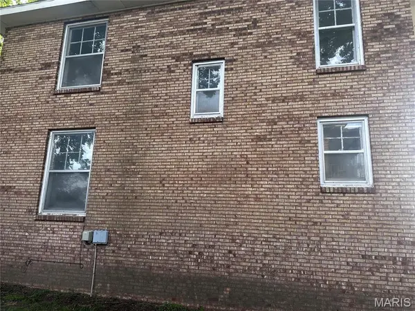 114 W North ST, Sikeston, MO 63801