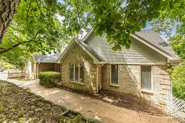 1423 Wills Hollow RD, Wildwood, MO 63038