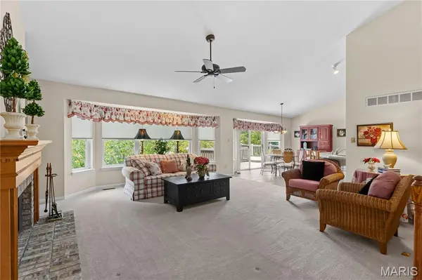 8 Autumn Grove CT, O'fallon, MO 63366