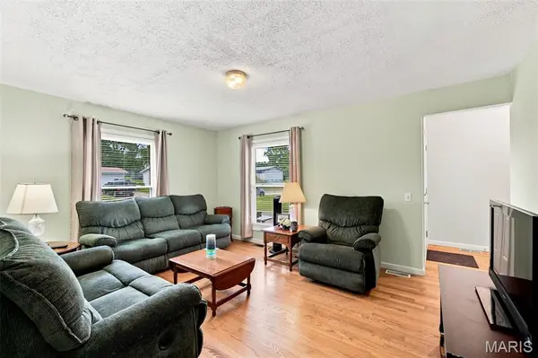 1550 Bristol DR, Florissant, MO 63031