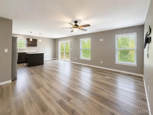 1387 Durham DR, Herculaneum, MO 63048