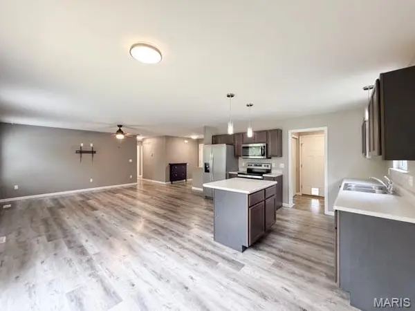1387 Durham DR, Herculaneum, MO 63048