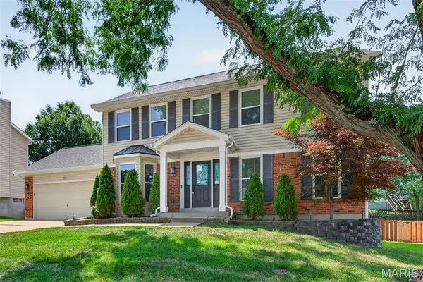 1525 Atlantic Crossing DR, Fenton, MO 63026