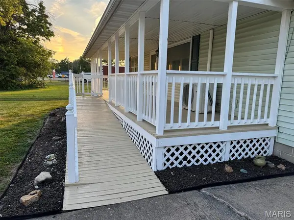 657 W Main, Kahoka, MO 63445