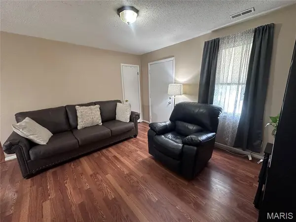 206 Russell AVE, Sikeston, MO 63801