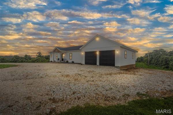 2206 Plummer Hill RD, Hardin, IL 62047