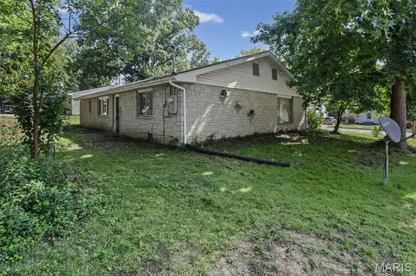 4026 Alby ST, Alton, IL 62002