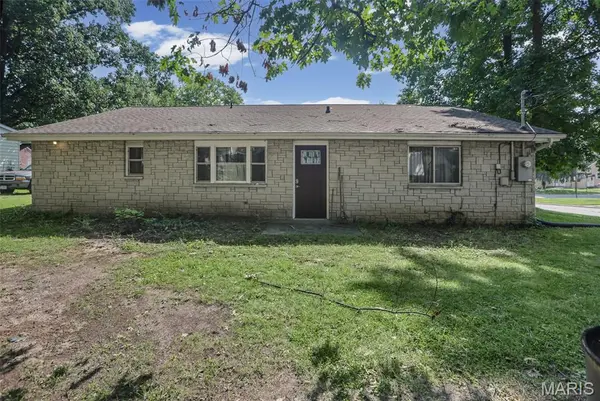 4026 Alby ST, Alton, IL 62002