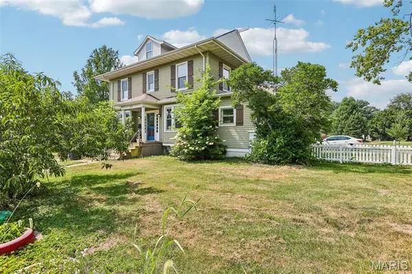 615 W Tremont ST, Hillsboro, IL 62049