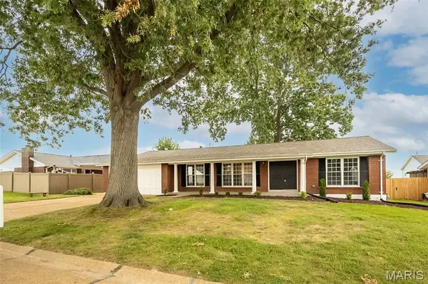 4112 Chasewood DR, Unincorporated, MO 63128