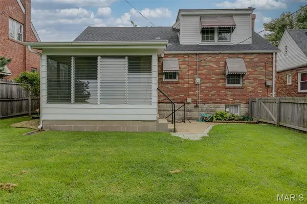 2307 Brown RD, Overland, MO 63114