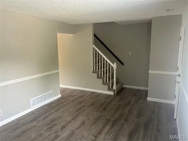 47 Park Charles BLVD #C, St Peters, MO 63376