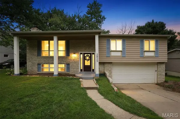 2825 Gettysburg Estates DR, St Louis, MO 63129