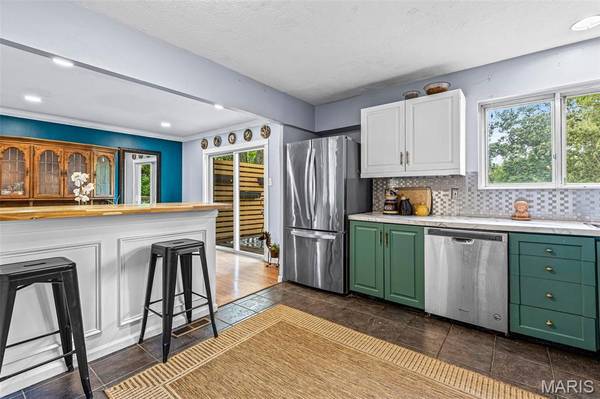 2825 Gettysburg Estates DR, St Louis, MO 63129