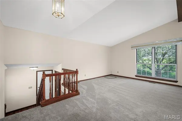 2912 Hameln DR, St Charles, MO 63301
