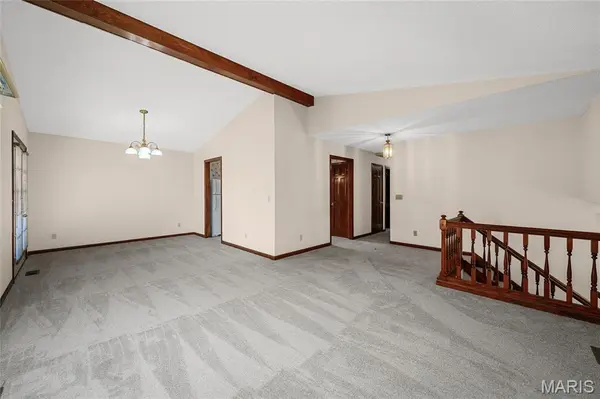 2912 Hameln DR, St Charles, MO 63301