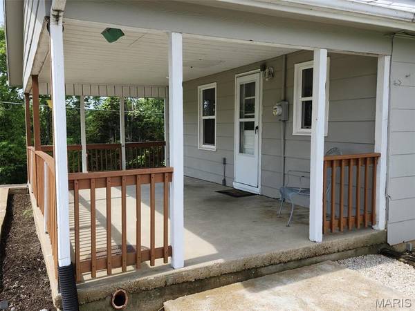 2915 Spring Forest RD, Imperial, MO 63052