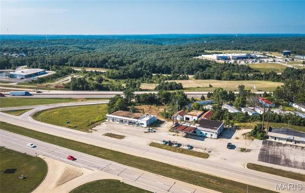 678 Old Route 66, St Robert, MO 65584