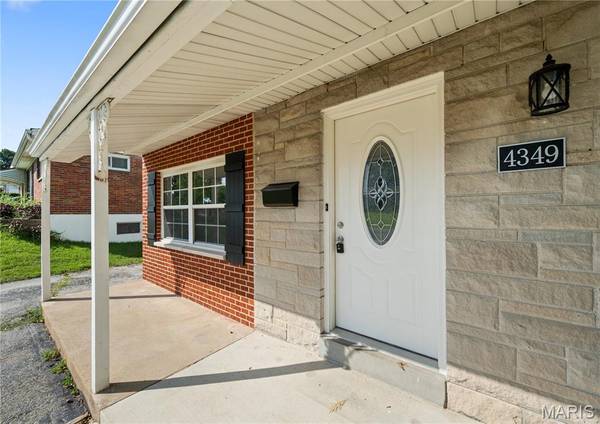 4349 Kay LN, St Louis, MO 63123